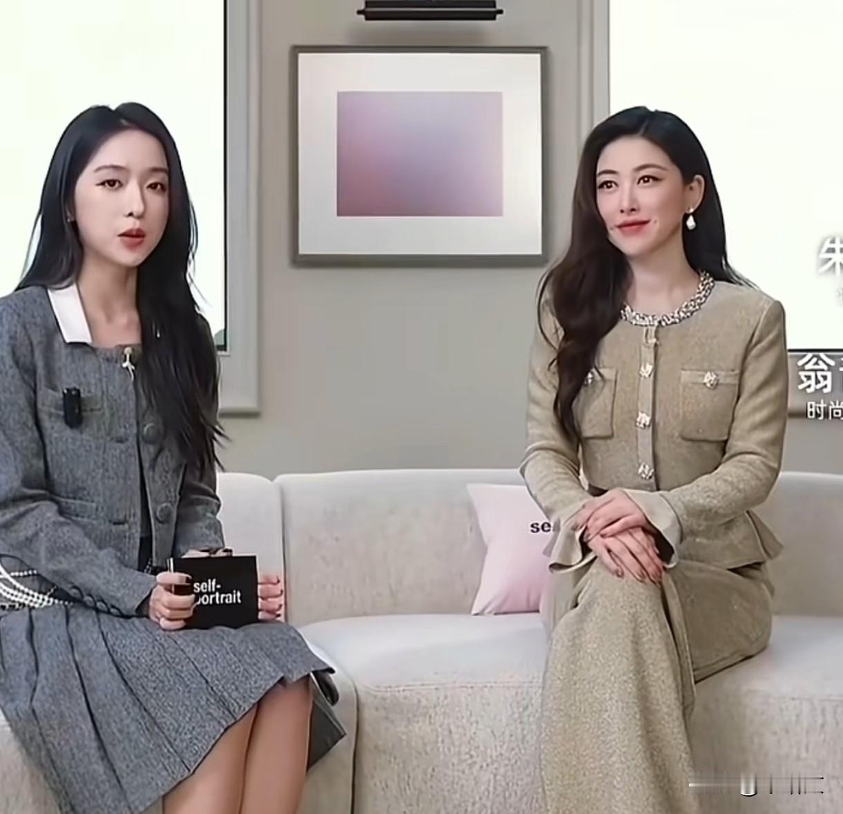 直播采访把朱珠晾在门口？这波失误，道歉也得说道说道！最近刷到个直播采访的事