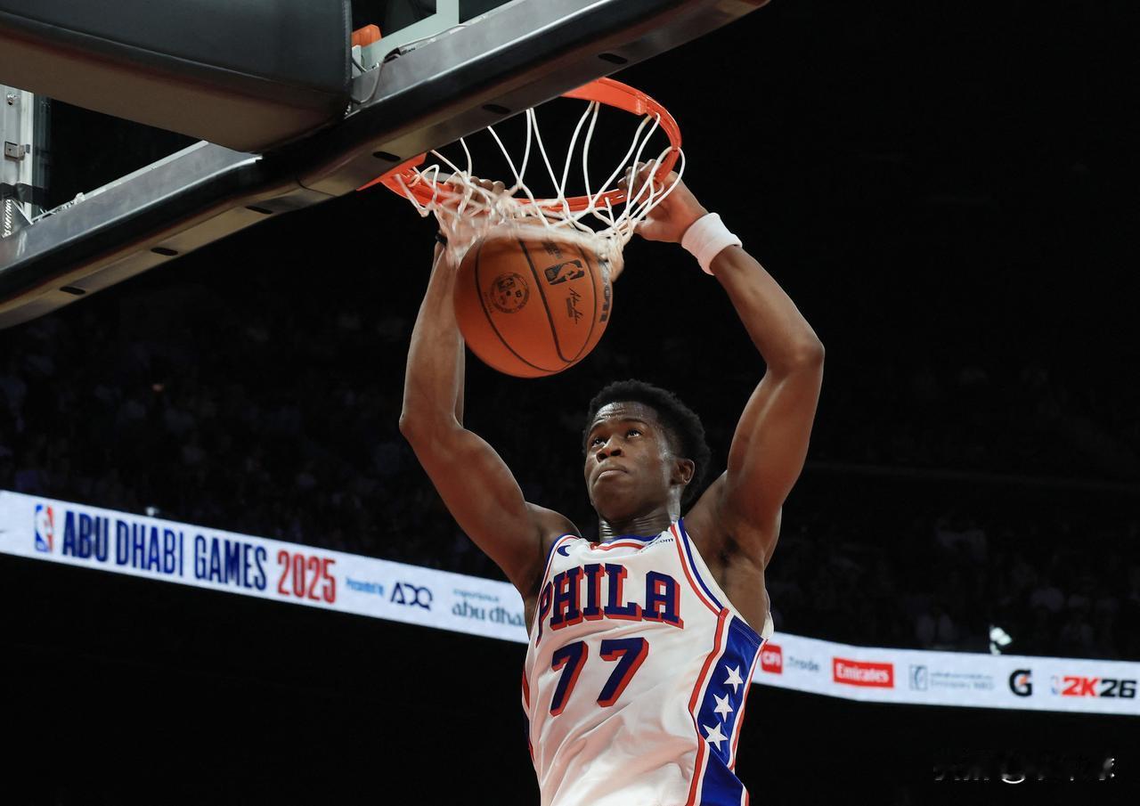 同样是新秀，杨瀚森要加油了…三场比赛场均25分6个助攻5.7个篮板，你能想到这