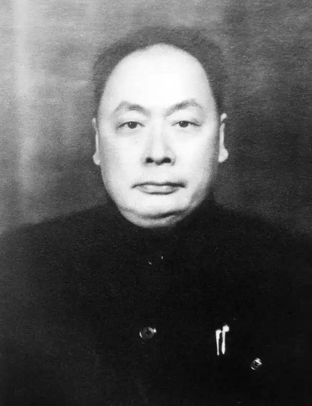传奇往事！众所周知陈毅上海市第一任市长，主政上海铁腕扫黑禁娼，刷新城市面貌上