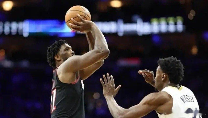 恩比德40+场次升至历史中锋第四76人124-114击败鹈鹕，恩比德出战39分钟