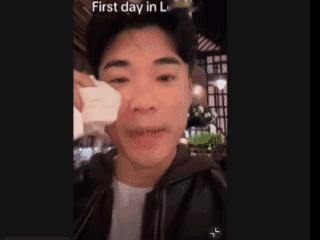 一名亚裔游客来到英国伦敦五个小时后，脖子上项链就被抢走，脸上还挨了一棍子。不偷