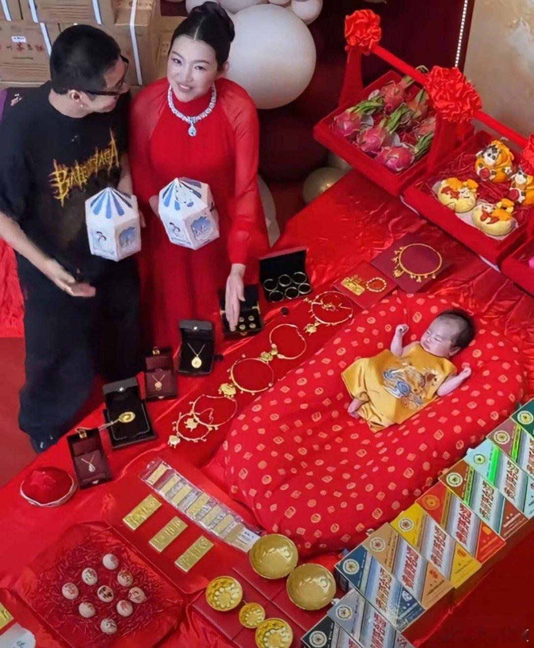 这个宝宝可以躺平了。​​​