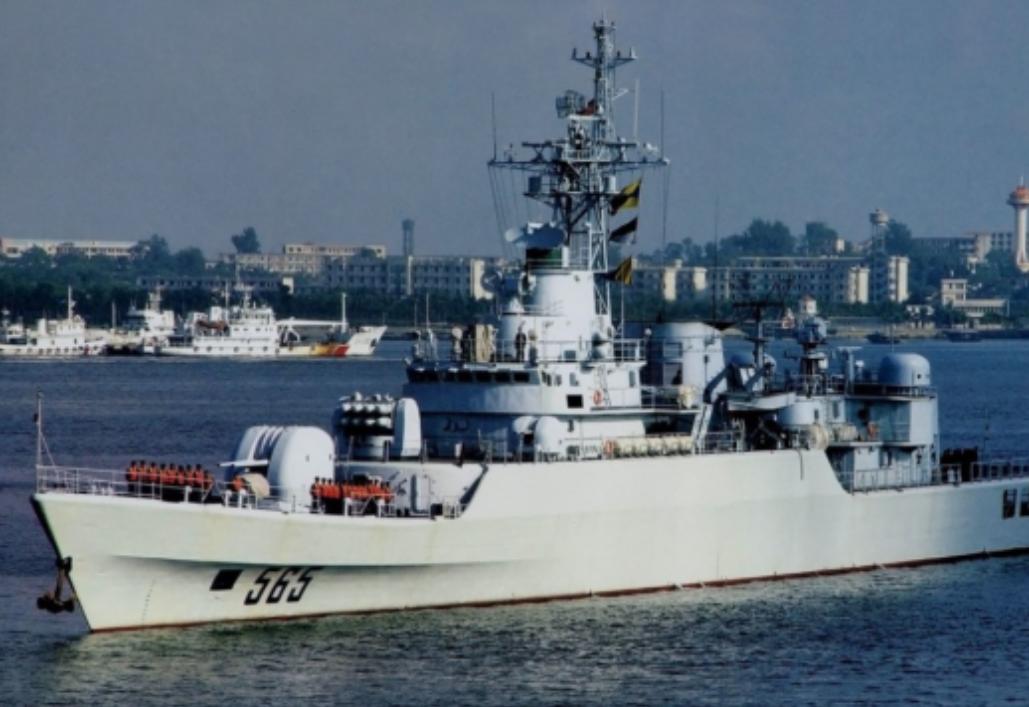 中国海军护卫舰一步进入现代化？有消息称，中国海军准备以半买半送的名义，将7艘海