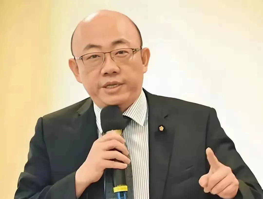 郭正亮做出爆料，蓝营“初选”时，徐欣莹就曾寻求白营的协助！徐欣莹站出来面对了，喊