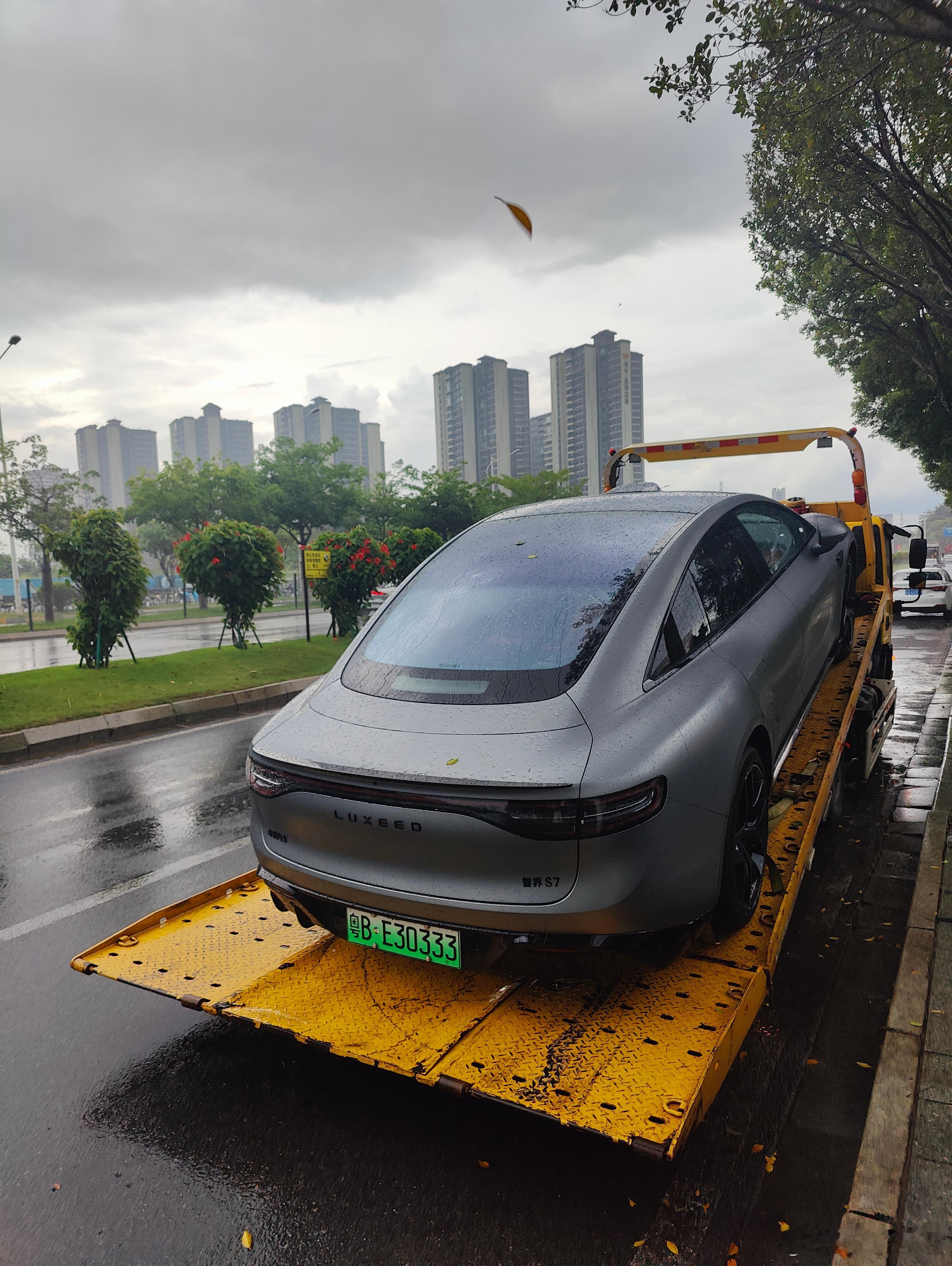老粉都知道，我最早跟华为问界那是真不对付，我特别不喜欢M7这个车。转折点是去年问