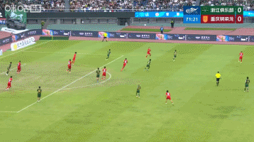 浙江队0比1重庆铜梁龙中超联赛中超第4轮，浙江队坐镇主场迎战重庆铜梁龙。上半场