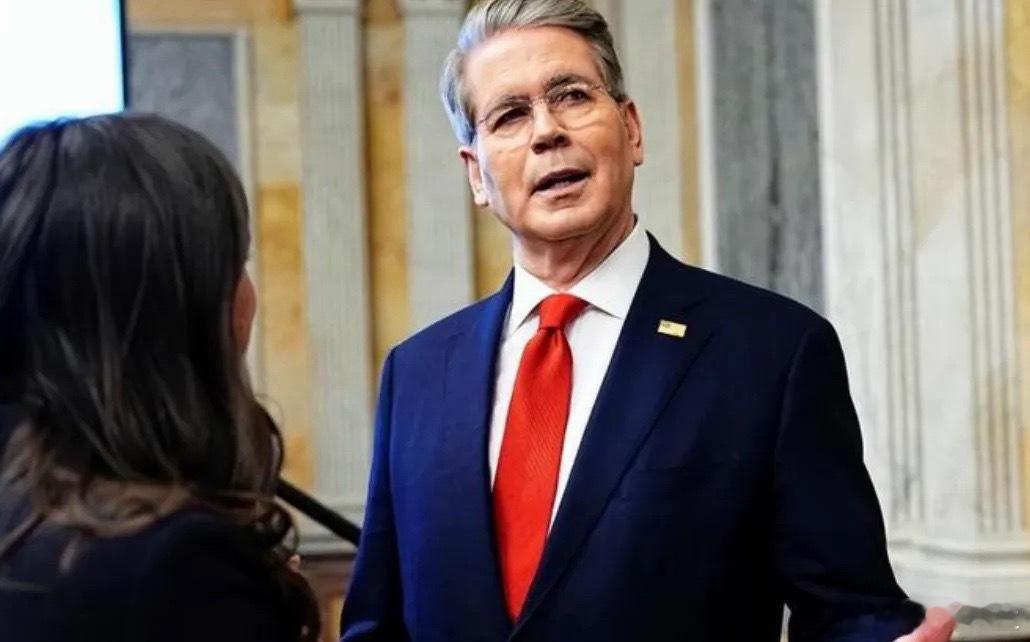 就在刚刚美国财政部正式宣布：“对伊朗启动代号为‘经济狂怒’的行动，对伊朗施加最大