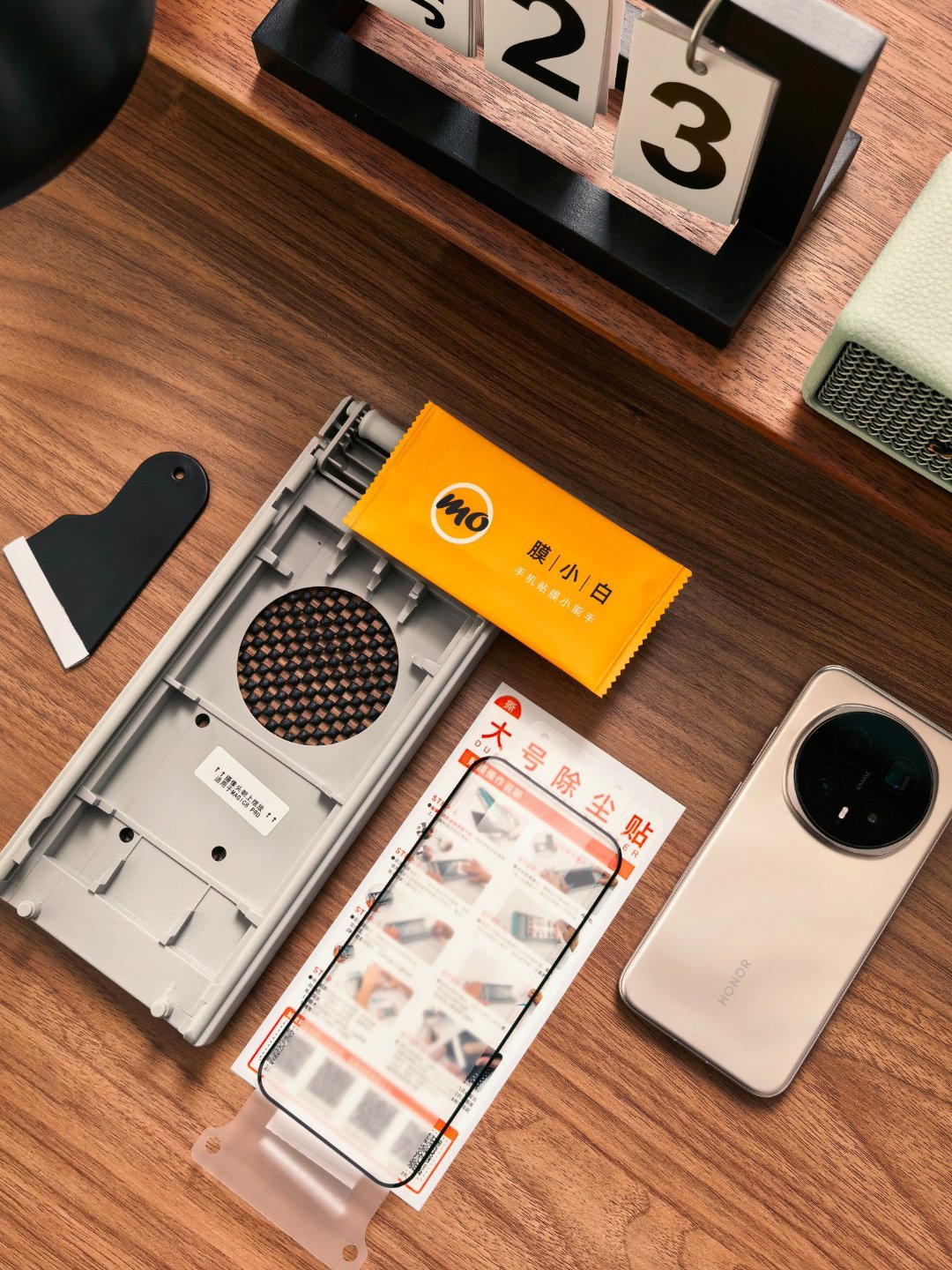 实测了一些天，感觉这个膜还可以，用Magic8Pro的小伙伴可以考虑试试。全胶