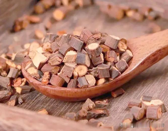 一张偏瘫调理方：30年临床验证的小续命汤，祛风通络、强筋健骨大家好，我是陈