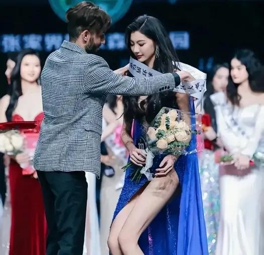 辽宁选美冠军好好看看，这才叫美！这山东姑娘真给中国人长脸！日照女孩赵娜拿下第73