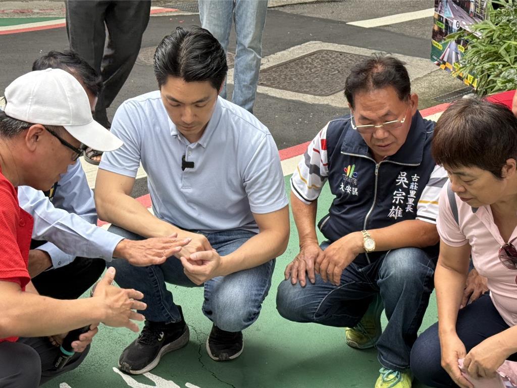 陈凤馨爆深蓝友人心态：这才是蒋万安的最大风险！台北市长蒋万安及15岁儿子蒋得立
