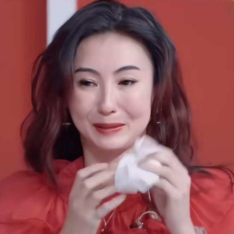 张柏芝最先崩溃的原因，不是打官司，不是对前途的迷茫，而是被她最信任的经纪人背