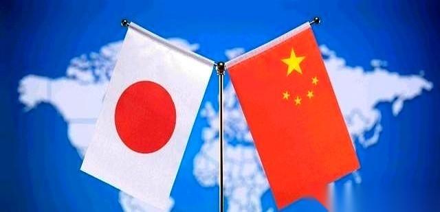 “简直是疯了！”日本议员松丸诚，几乎是拍着桌子吼出这句话的。让他血压飙升的，