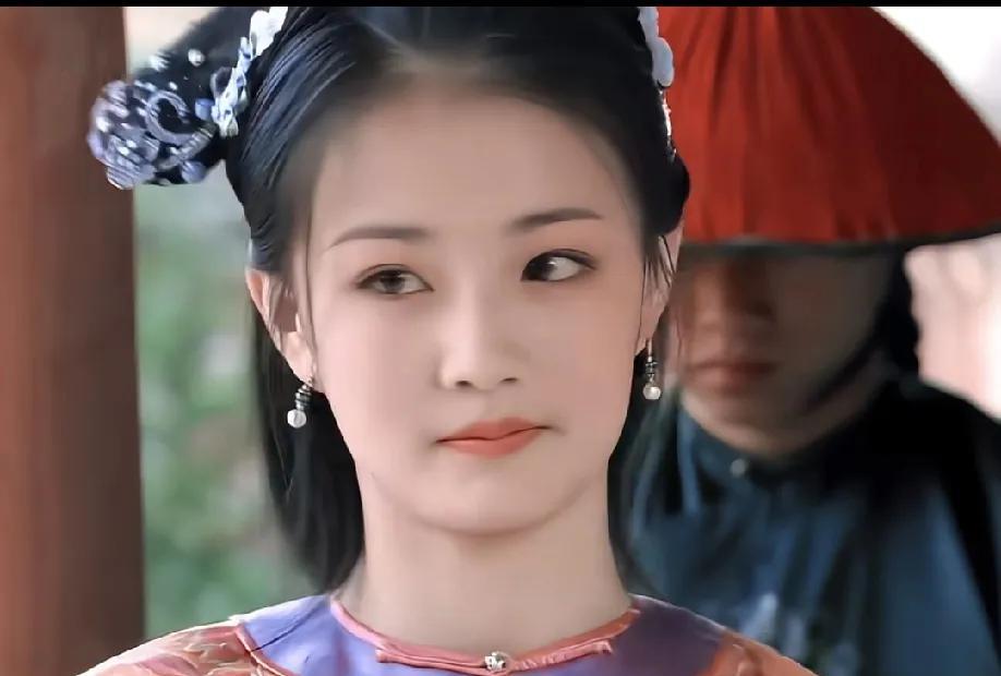 “臣妾有一妹妹，名叫玉娆，堪称国色”——但说实话，看《甄嬛传》里徐璐演的玉娆，个