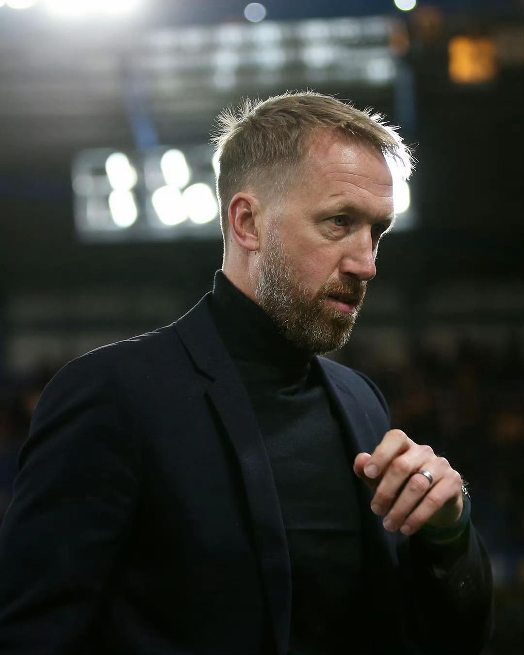 才发现刚刚打入世界杯正赛的瑞典国家队主教练是波特！此前他在切尔西执教30场下课，