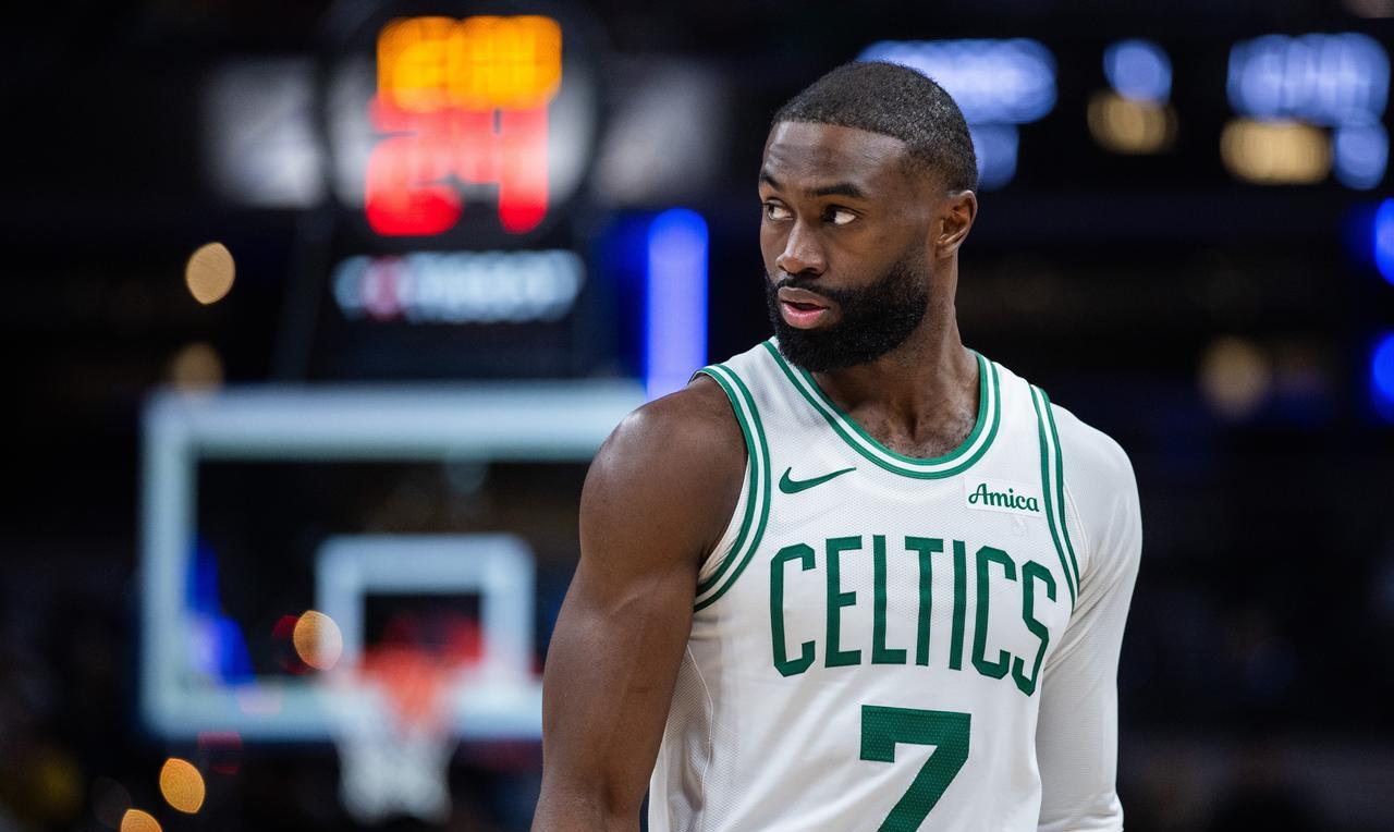 凯尔特人蹭热度了！凯尔特人队记“所有人都忽略了FMVP得主布朗的实力，失去塔图姆