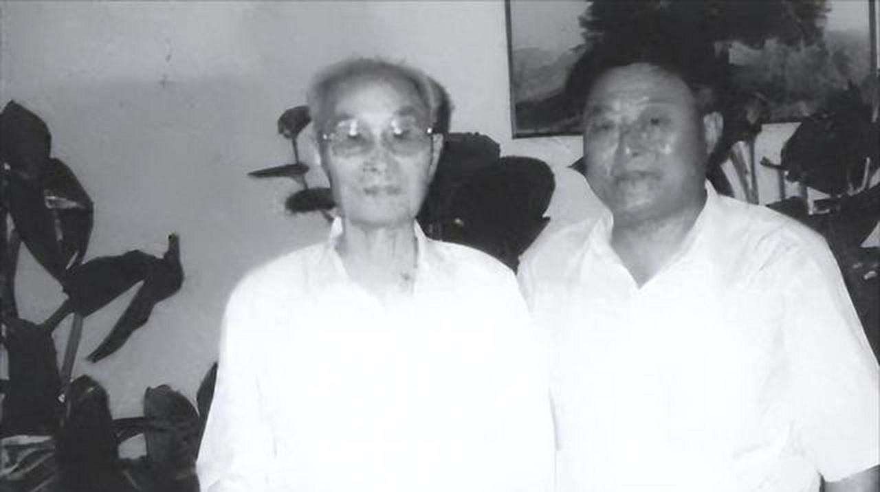 1972年北京一警卫班长奉命监护一个特殊病人，结果15年后两人再见，已退伍的班长