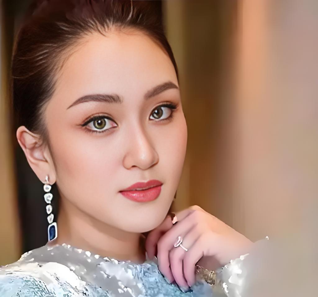 泰国真的离不开佩通坦。为什么泰国要在8月29日对佩通坦进行裁定，因为泰国等不起