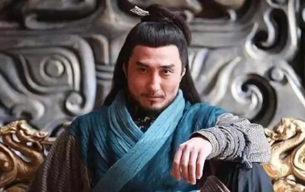 洛阳城破后，李世民对王世充的部下没有大开杀戒，只处决了十几个人，他亲自点名的。“