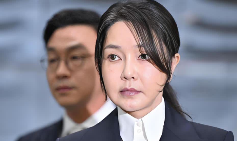 金建希可比尹锡悦厉害多了！自从李在明上台以后对尹锡悦这对夫妇是大查特查。