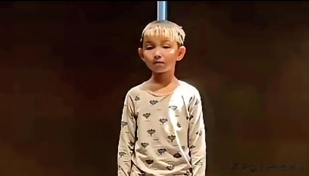 小熊经常分享儿子的照片，这其中满含着一位母亲对孩子的爱，天下母亲对自己的孩子总是