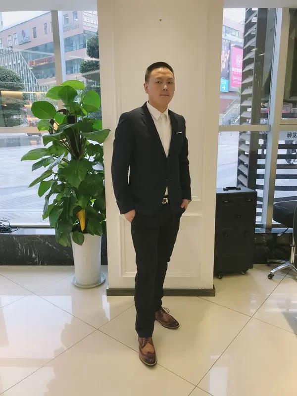 浙江温州这事儿太逗了。4月13日下午，永兴派出所接到反诈指令，反诈队员20分钟就