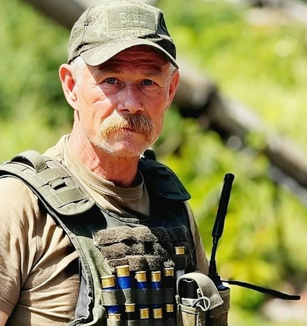 揪心！62岁车臣老兵带着战场创伤重上前线，终成永恒丰碑。 在俄罗斯彼尔姆的军