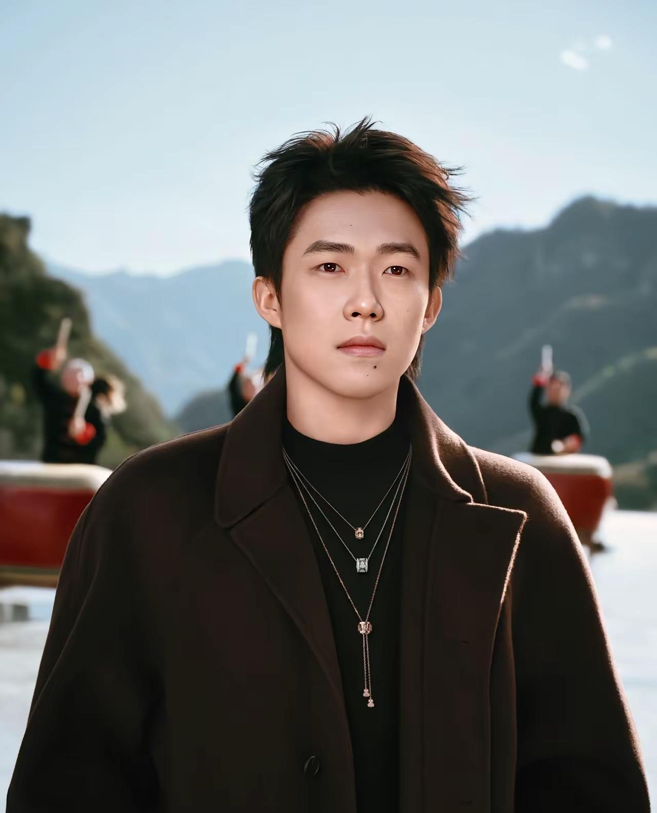 再见头哥时，他又解锁了新身份----麒麟全球品牌代言人。且不说麒麟珠光宝气，只