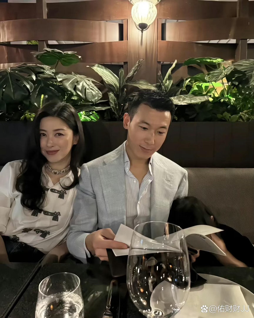 朱珠和老公标准的女人和男人