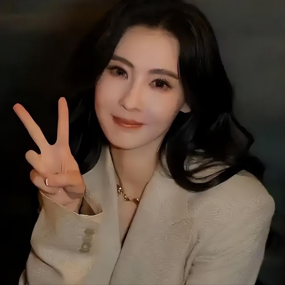 破案了，原来张柏芝当初生第3个儿子，并不是因为太喜欢孩子了，也不是因为很爱小儿子