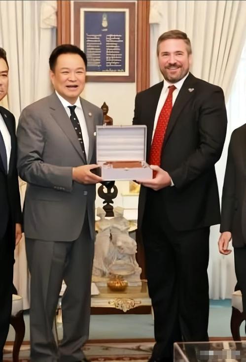 FBI终于出手了！放话要彻底剿灭东南亚诈骗集团！3天前，FBI副局长安德鲁·贝利