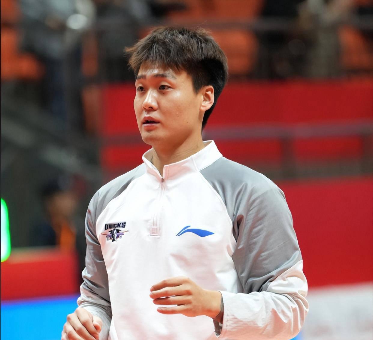 北京时间12月26日，CBA联赛第四轮继续进行，新疆伊利待对阵北京北汽，北京北汽