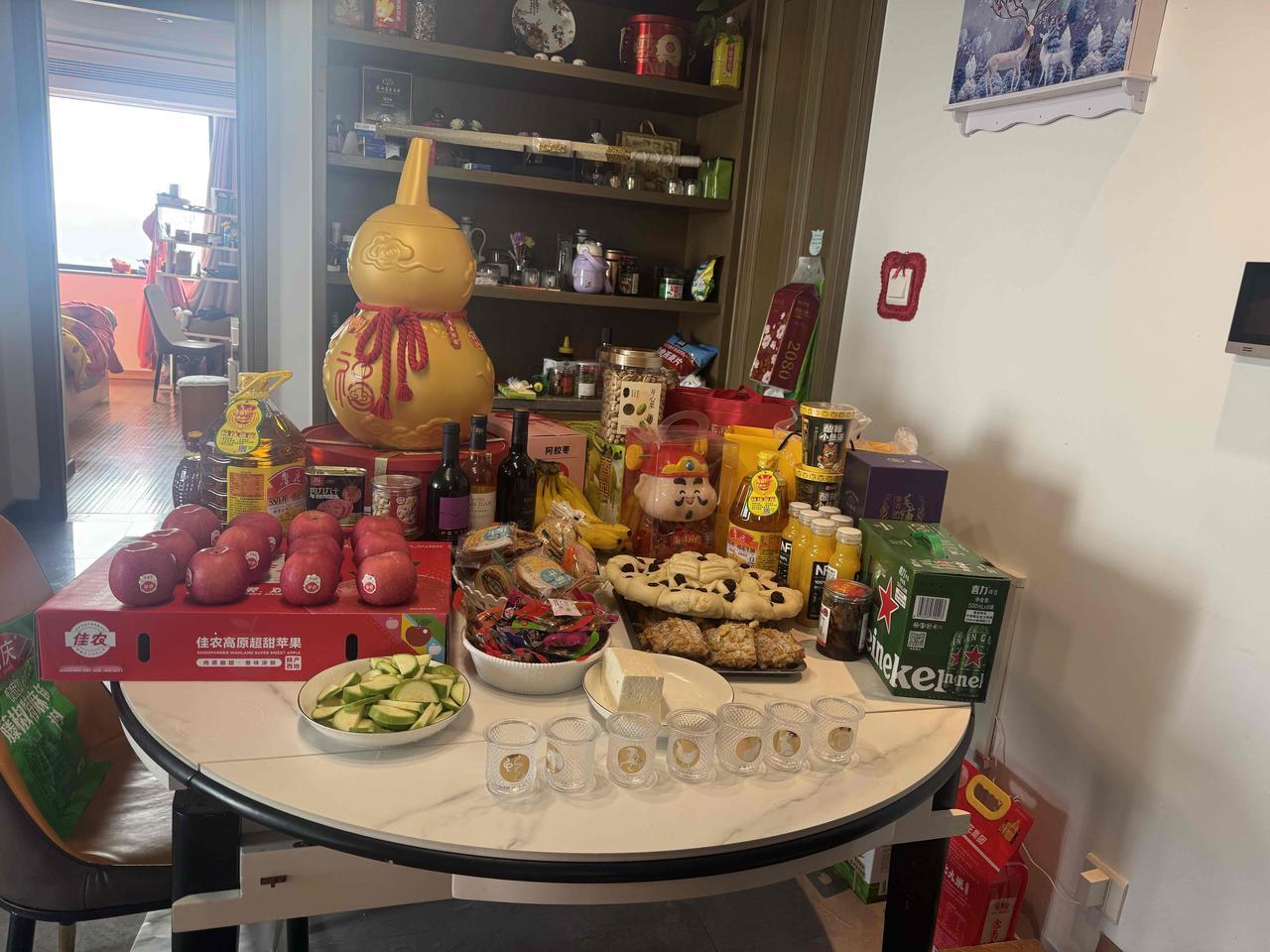 这个中国拜年的由来，以及啥时候拜？大年三十拜？还是大年初一拜？还是什么时候拜？