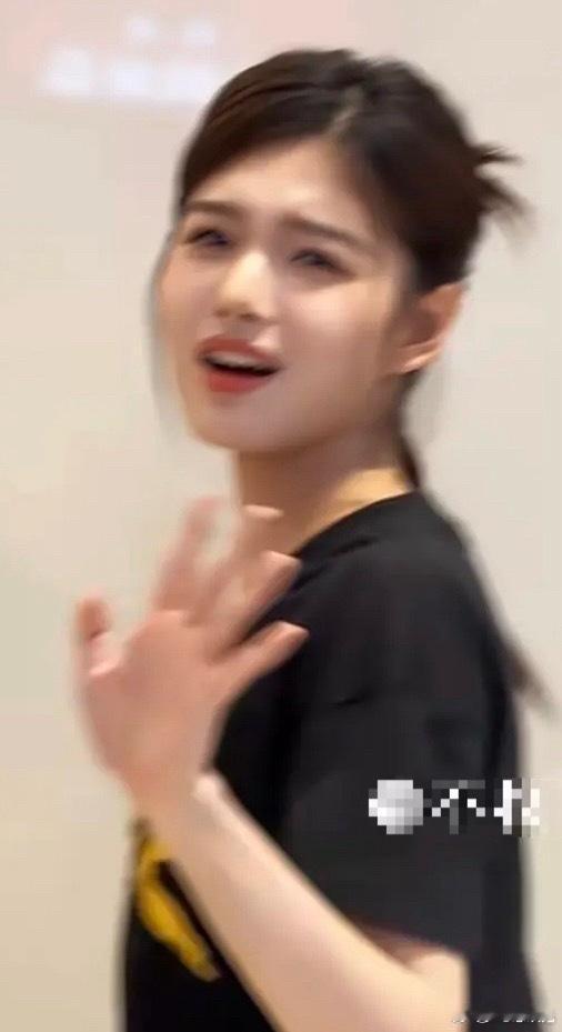 艾米备战高孝真是吃美了