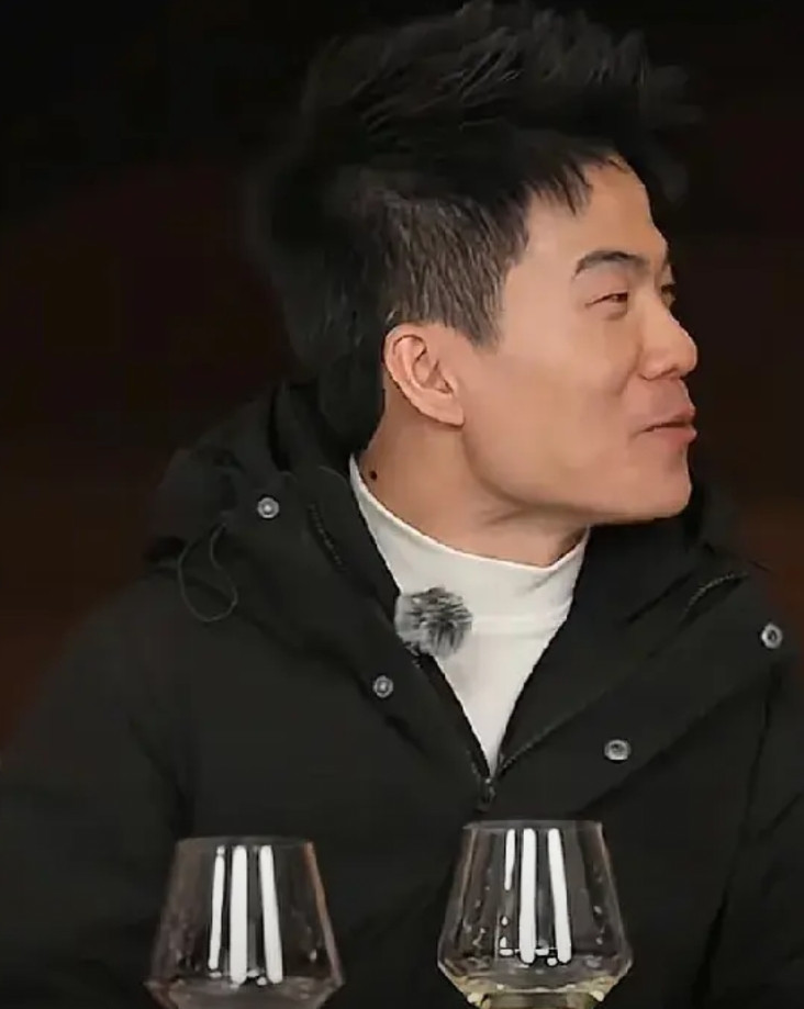 董宇辉要来合肥了，就是即将召开的互联网文明论坛的会议，这可是一件大事，我跟老公说
