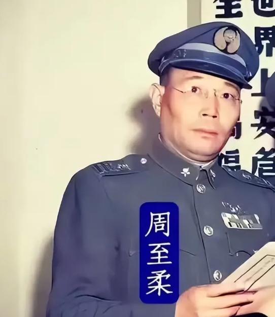 1950年，吴石将军被捕后，他的上司周至柔做了几件事出手相救吴石，而他的目的很简