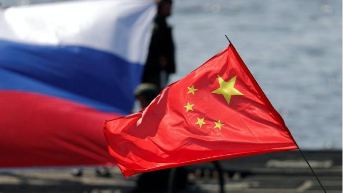 中国当下最该绷紧神经提防的，从来不是摆开阵势对华围堵的美日，而是藏着无数不可控变