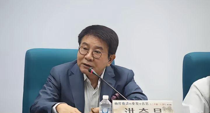 国民党前主席马英九计划6月14日到大陆访问。民进党大佬洪奇昌抢在马英九访问大陆