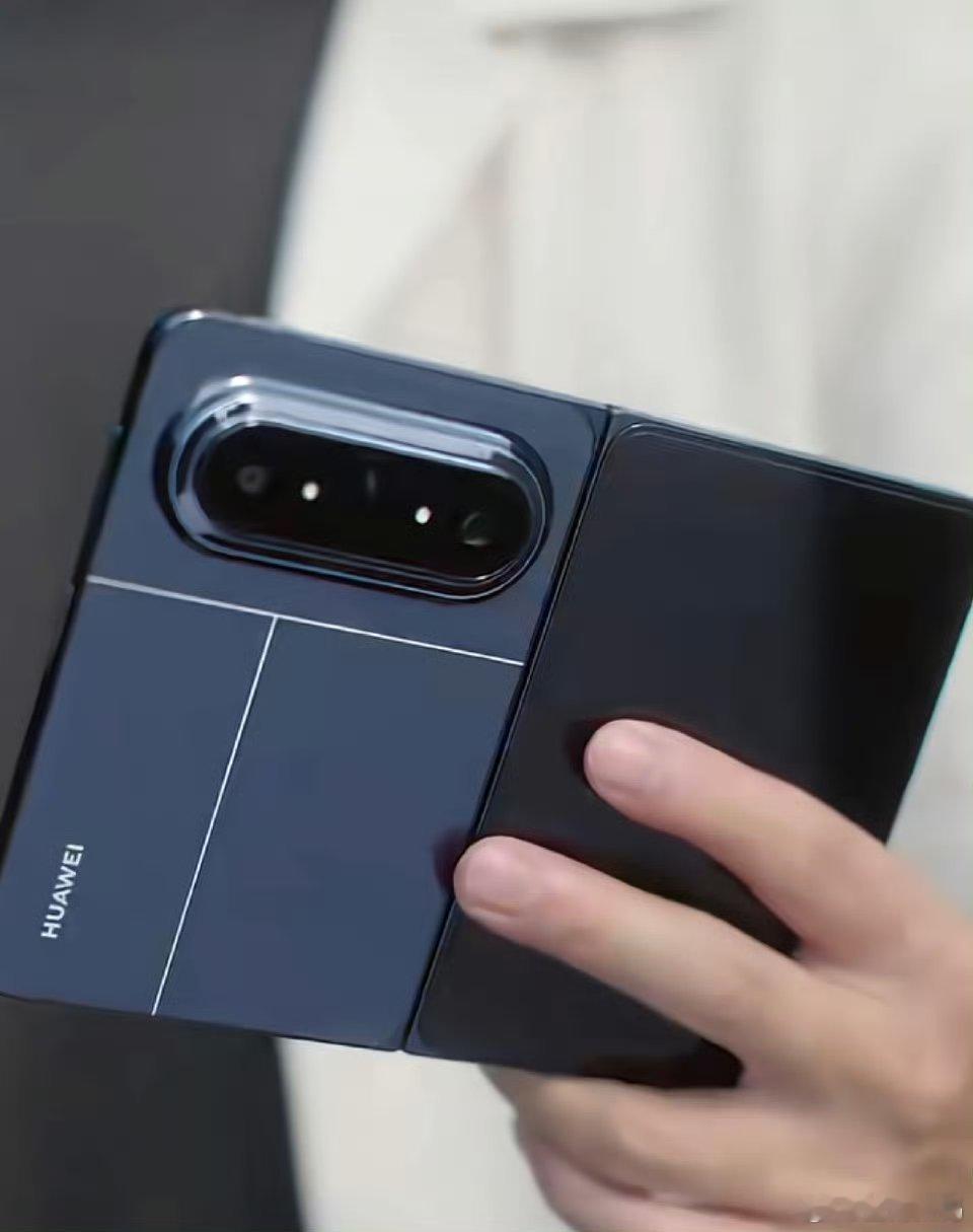 【任正非小女儿姚安娜代言华为新手机PuraXMax，另一位代言人系演员王安宇