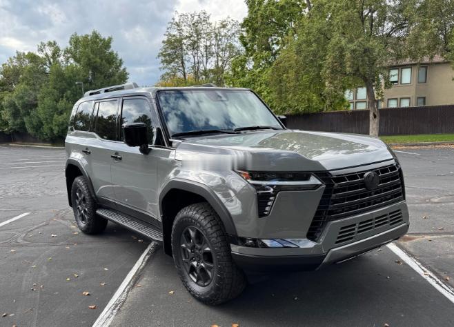 雷克萨斯GX550Overtrail+，这车是今年在饿迈瑞啃上的牌，仅行驶了2