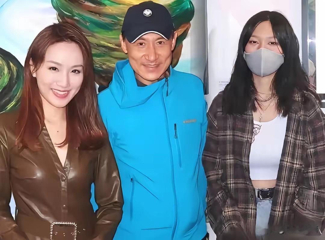 张学友的大女儿名叫张瑶华，如今26岁，完全没有踏入娱乐圈，活成了非常自我的样子。