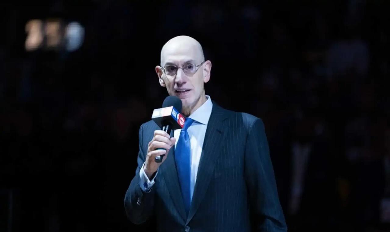 本赛季的NBA季后赛正越发朝着联盟所不期望的方向发展1、网红湖人队过早被淘汰出