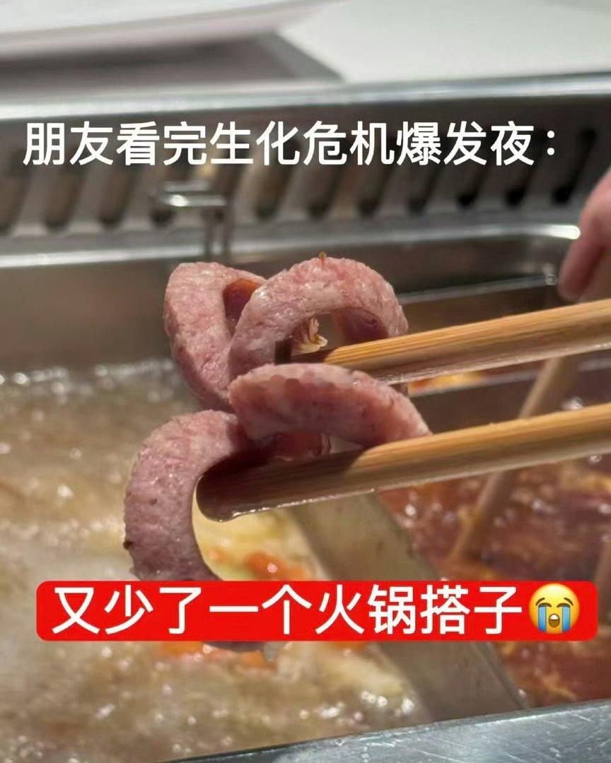 看完生化危机不能直视鱿鱼了生化危机爆发夜观影后劲好大谁懂看完《生化危机：爆发夜》