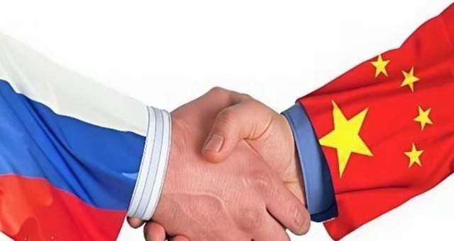 俄罗斯为什么会松口向中国提供重型发动机？答案其实只有一句话：它不再相信“慢慢领先