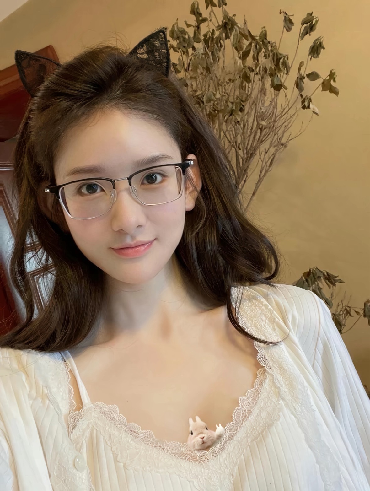 谁懂我好喜欢这张素颜的花三三…..（比任何浓妆都要一眼特别