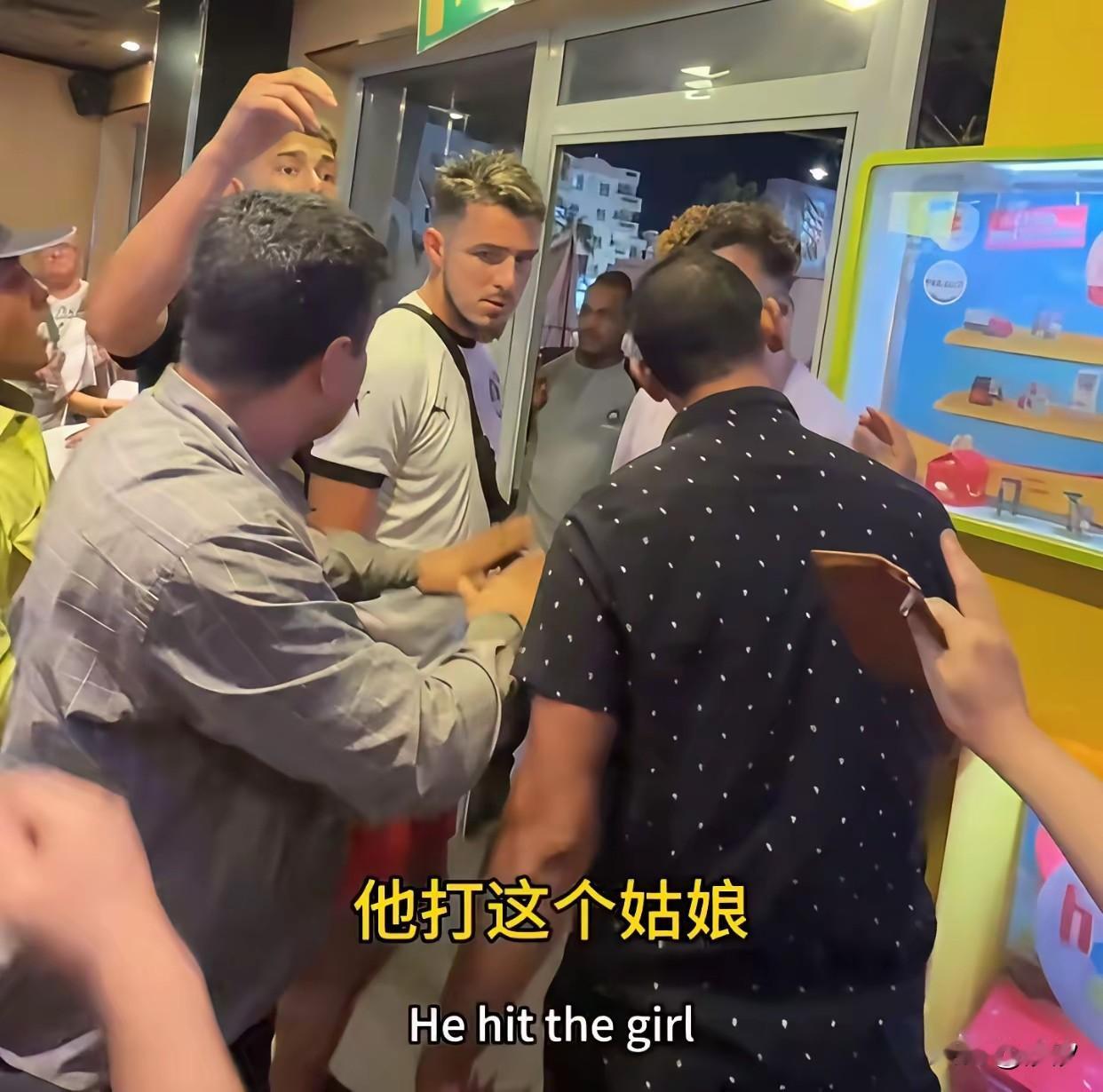 近日看到女子晒出欧洲旅游冲突视频，才发现国内女子为什么嫁到国外都那么贤惠？欧洲