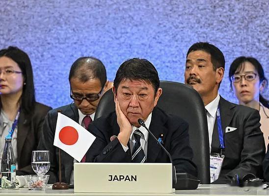 一片哗然！俄外长爆料日方进行碰瓷外交！当地时间8月14日，俄罗斯外长拉夫罗夫向外