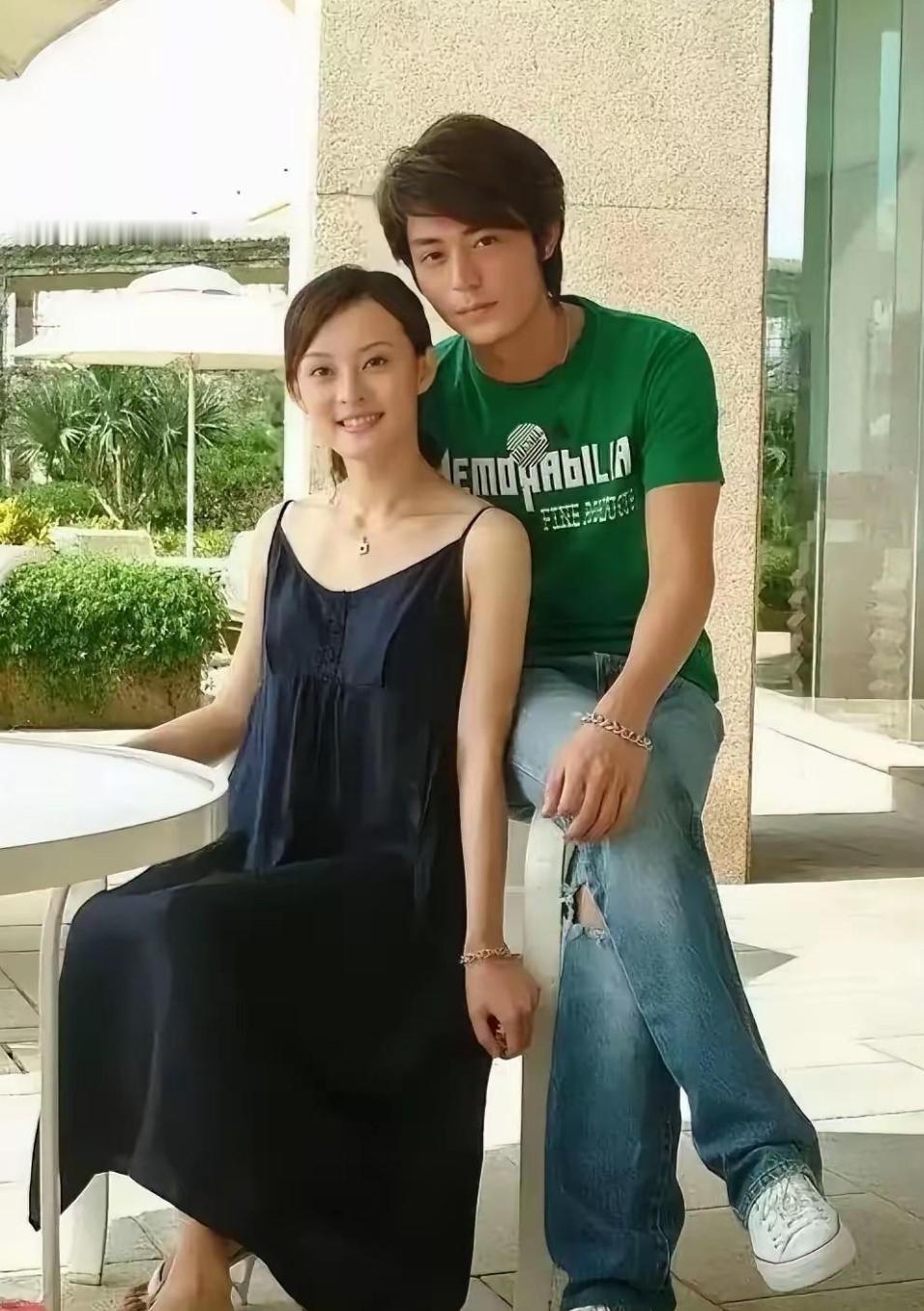 邓超能把孙俪娶回家，那可是从一堆男神手里硬“抢”来的！23岁的孙俪，非科班出身却