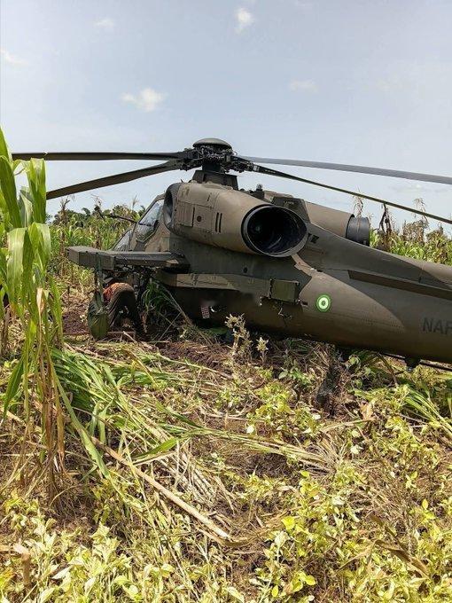 兵器影像尼日利亚空军一架T129ATAK机组人员在检测到技术故障后，