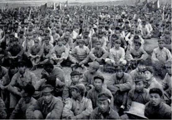 1935年，主力红军刚刚抵达陕北，红25军支援的5000块银元很快花光了，危急关